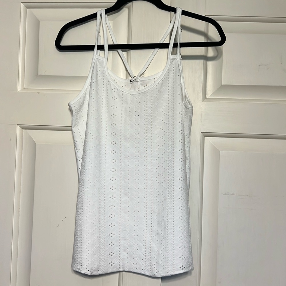 Women’s white eyelet tank top with tags never worn size L